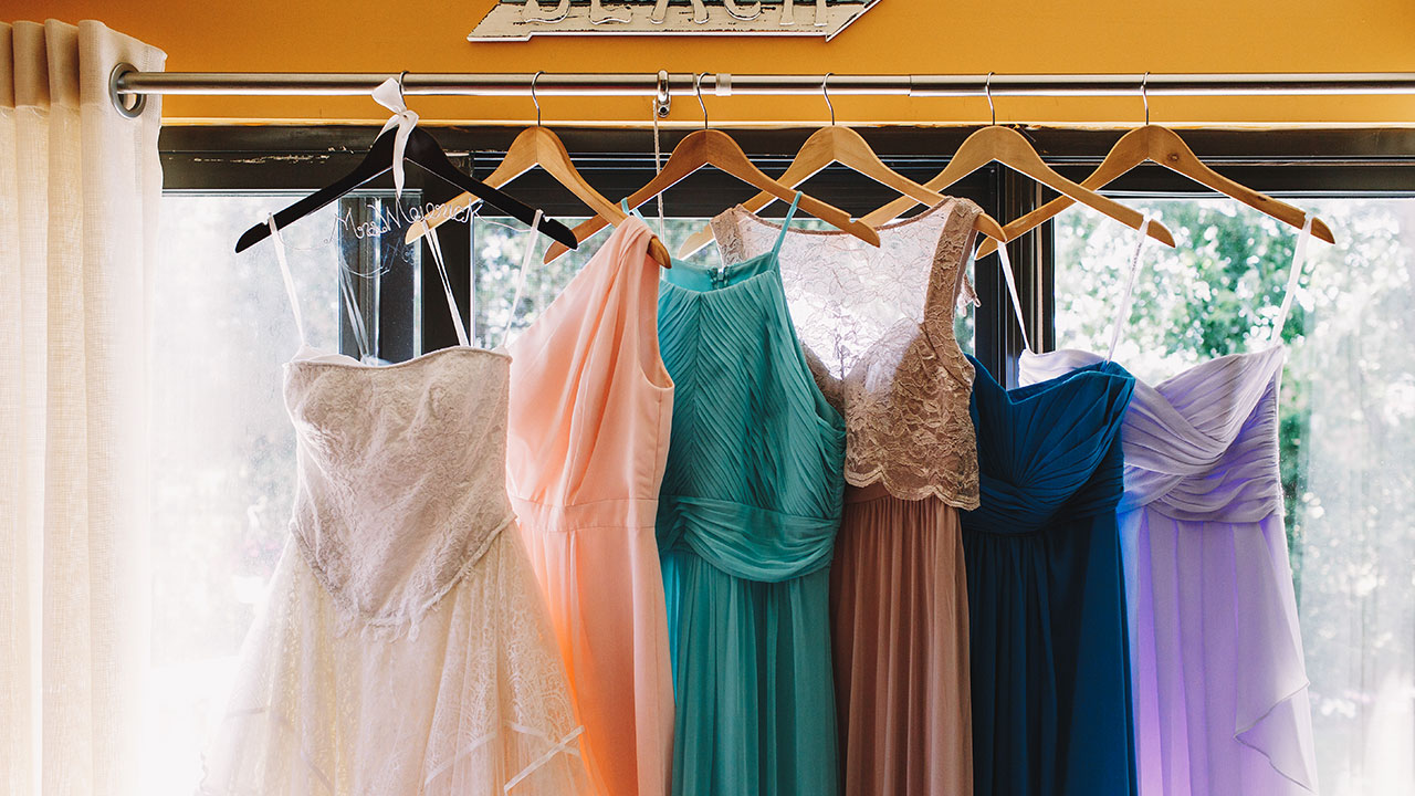 Hang Tank Tops with a Single Hanger and Shower Rings