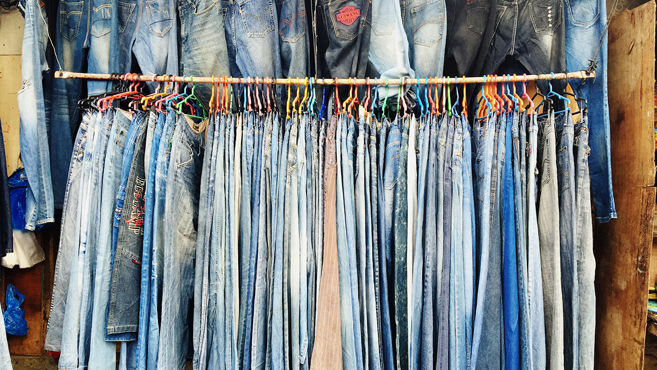 Use Hanging Organizers for T-Shirts and Jeans