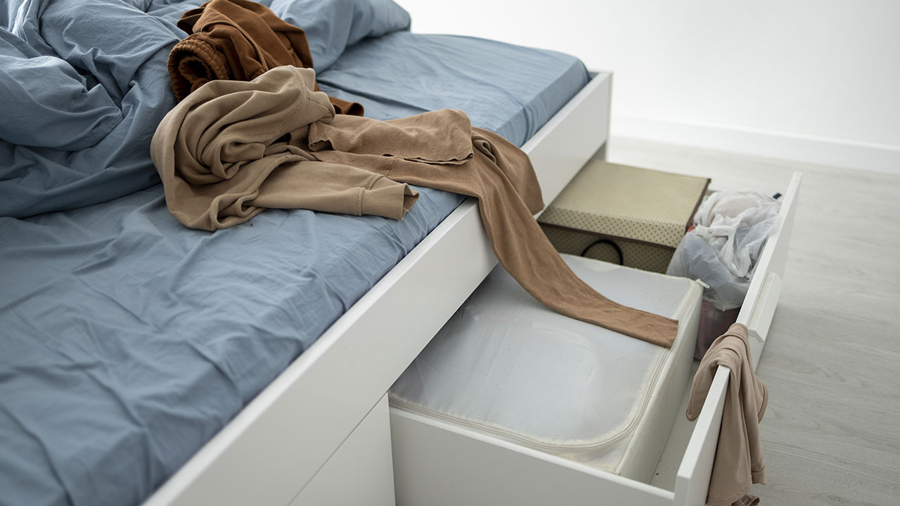 DIY Under-Bed Storage Skirt