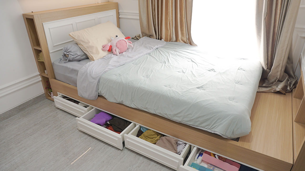 Under-Bed Drawers for Extra Bedding